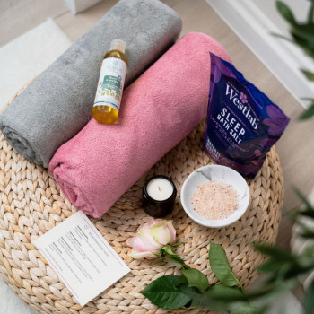 Romantický večer doma: rituál pro dva, který vytvoří prostor pro blízkost