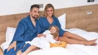 Dámský a pánský froté župan střihu kimono tmavě modrý, dětský froté župan bílý
