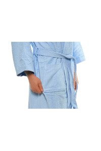 Pánský bavlněný světle modrý froté župan střihu kimono - zblízka boční pohled